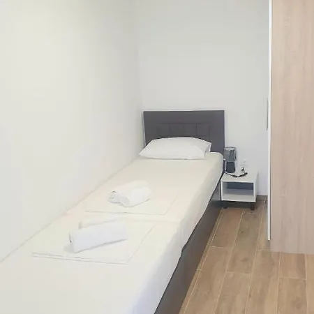 Golden Nin Apartment Exterior photo